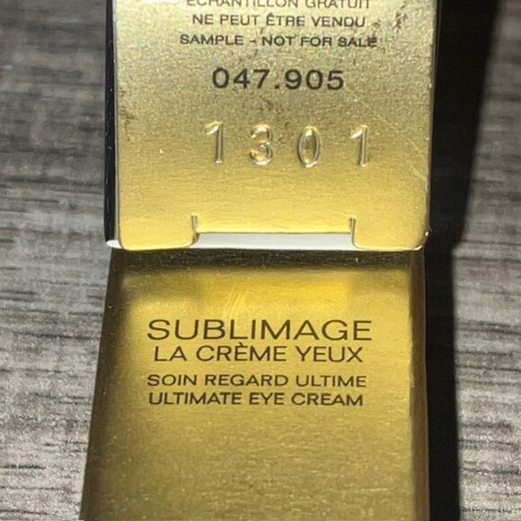 -Lot of 2 🌺- Chanel Sublimage La Creme Yeux Ultimate Regenerating Eye Cream 3ml - Picture 3 of 7